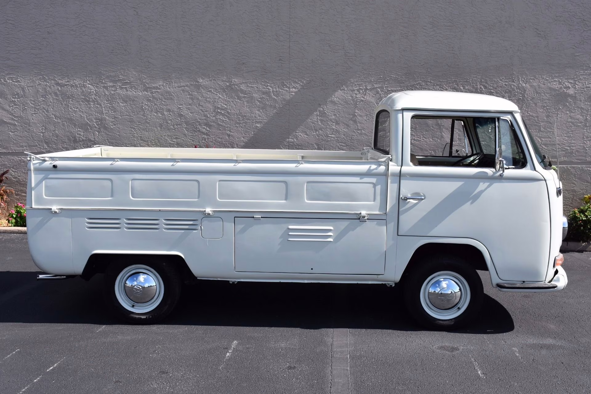 1968 Beige Volkswagen Transporter