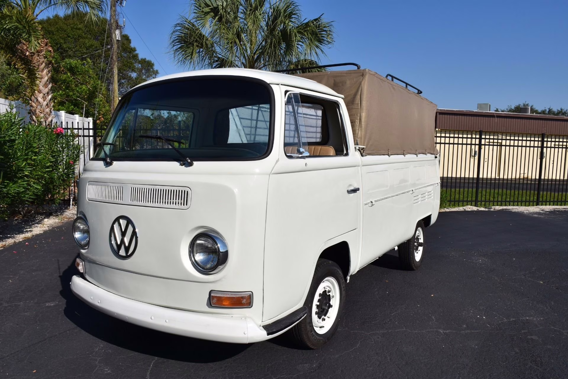 1968 Beige Volkswagen Transporter