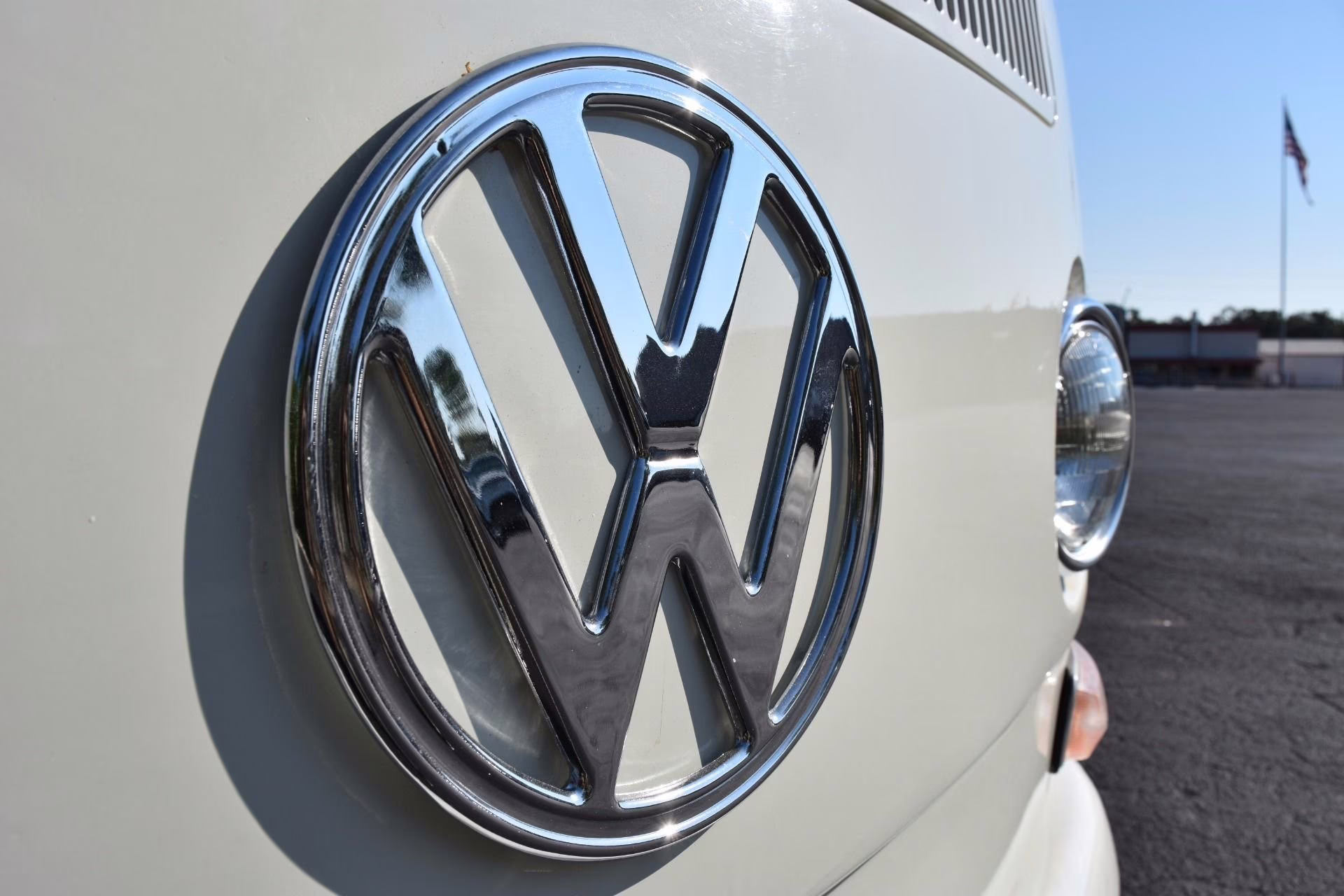 1968 Beige Volkswagen Transporter