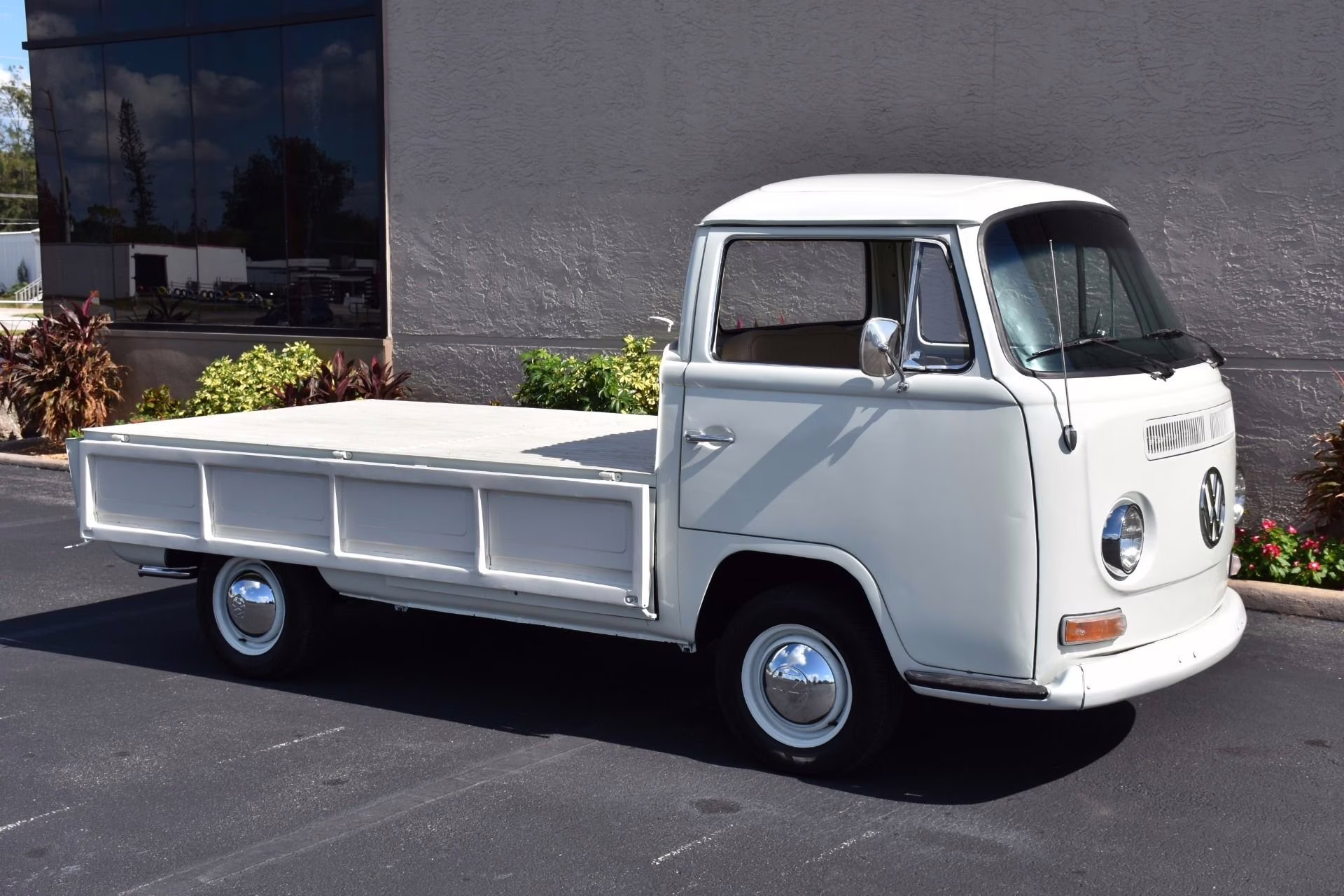 1968 Beige Volkswagen Transporter