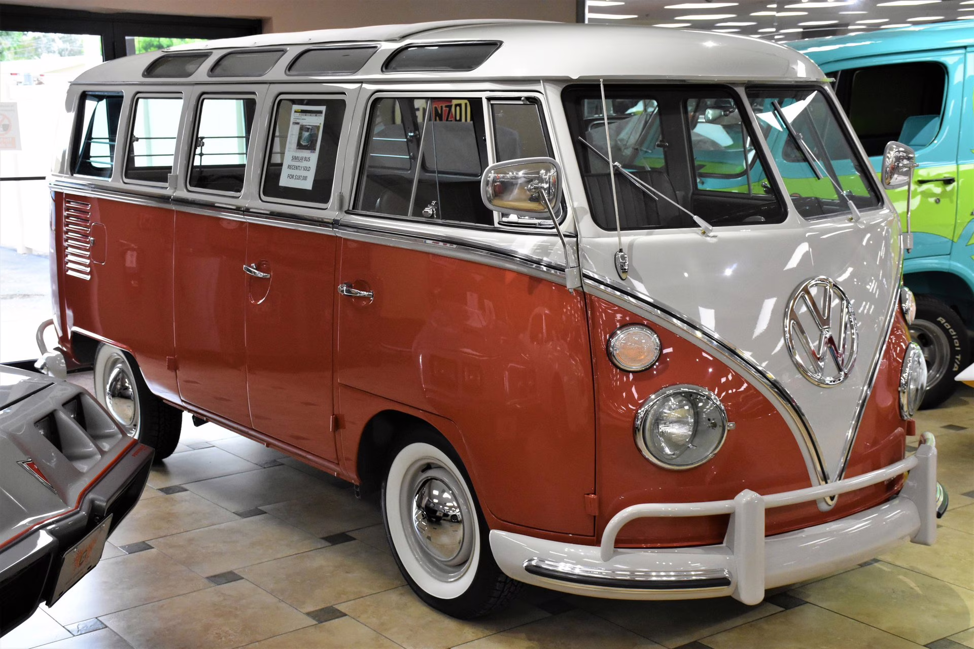 1964 Sealing Wax Red/Pearl White Volkswagen Type 2