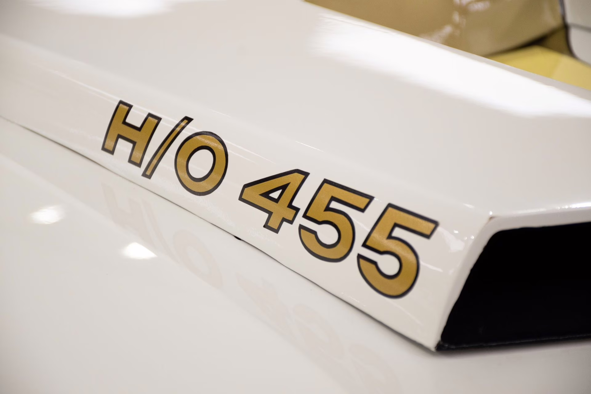 1969 Cameo White/Firefrost Gold Oldsmobile 442