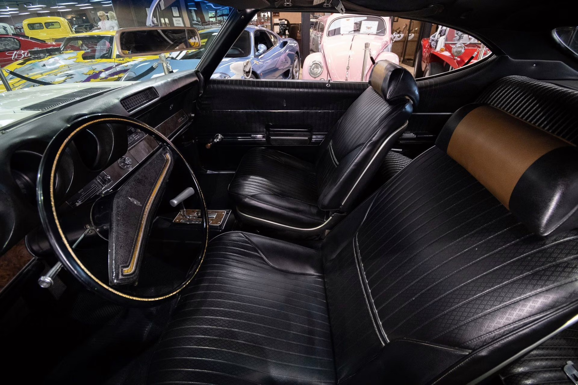 1969 Cameo White/Firefrost Gold Oldsmobile 442