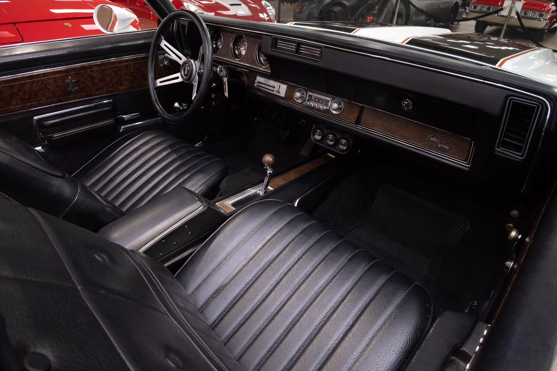 1970 Porcelain White Oldsmobile Cutlass