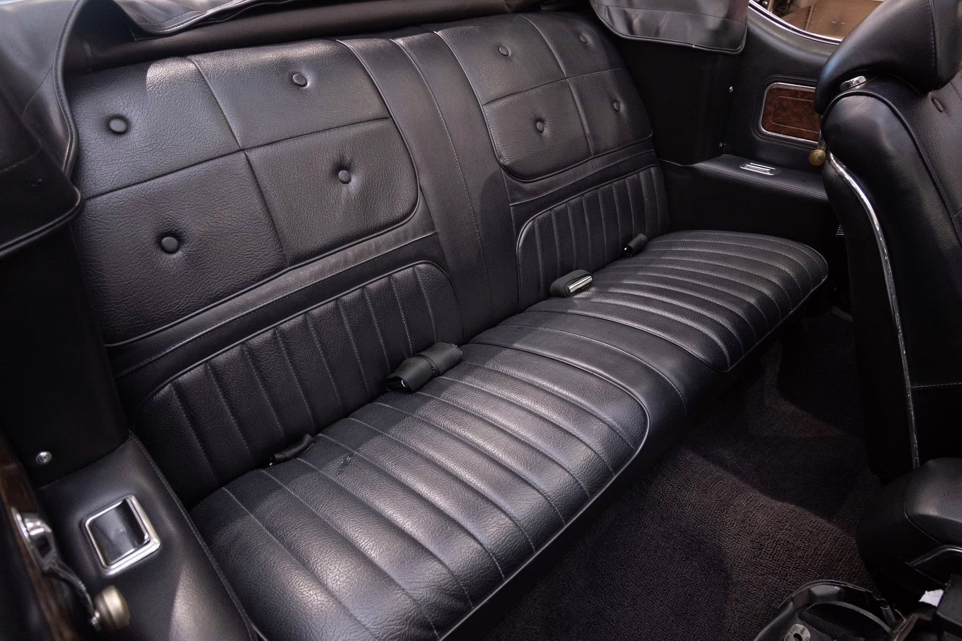 1970 Porcelain White Oldsmobile Cutlass