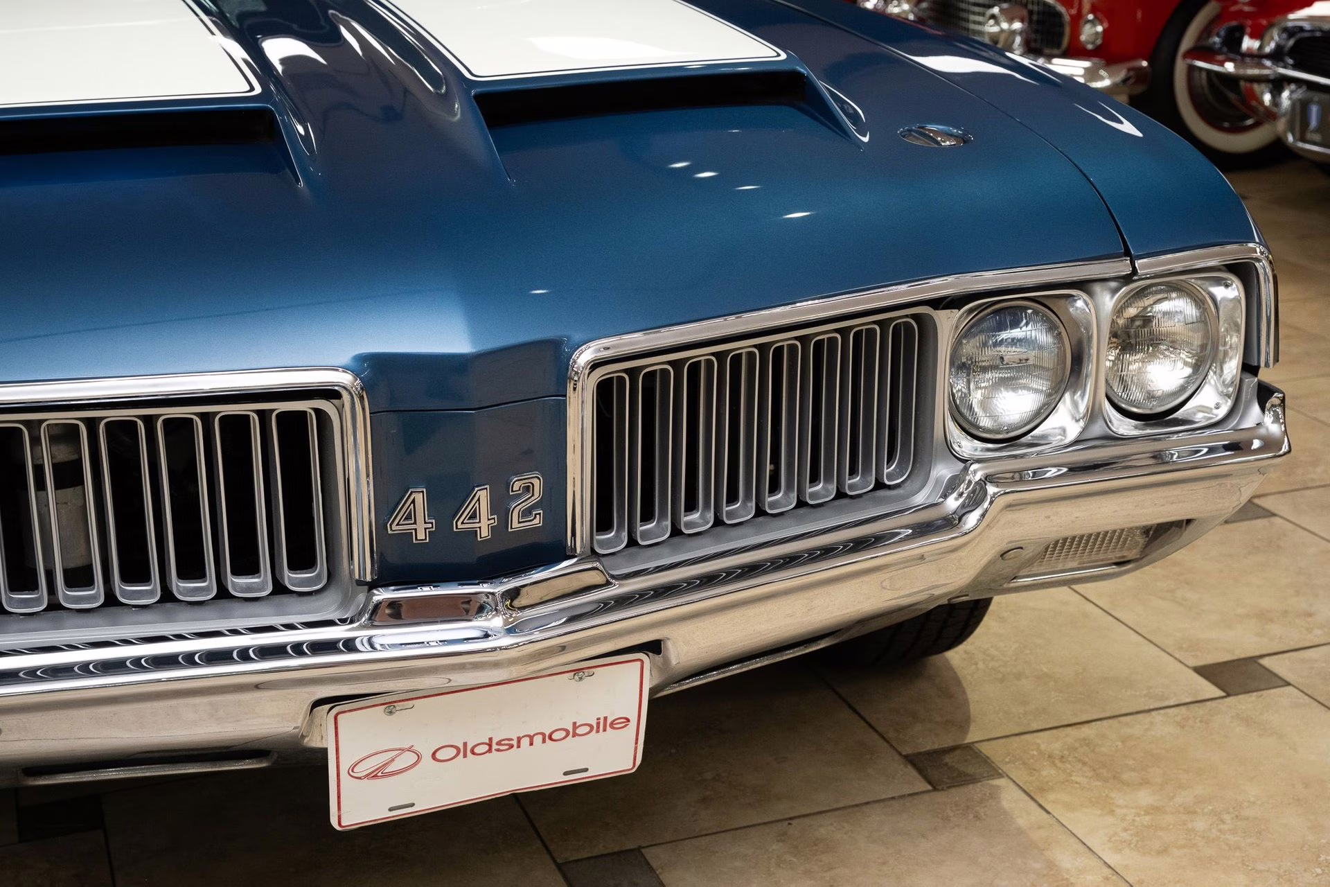 1970 Blue Metallic Oldsmobile Cutlass