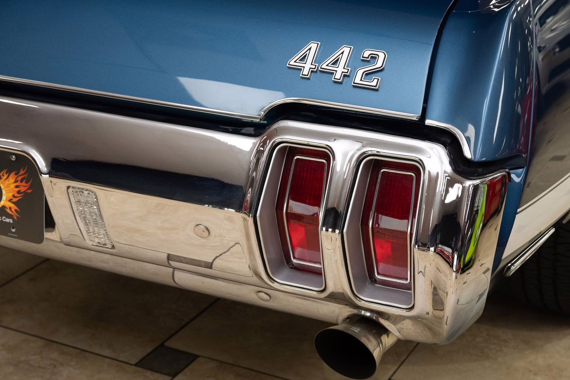 1970 Blue Metallic Oldsmobile Cutlass