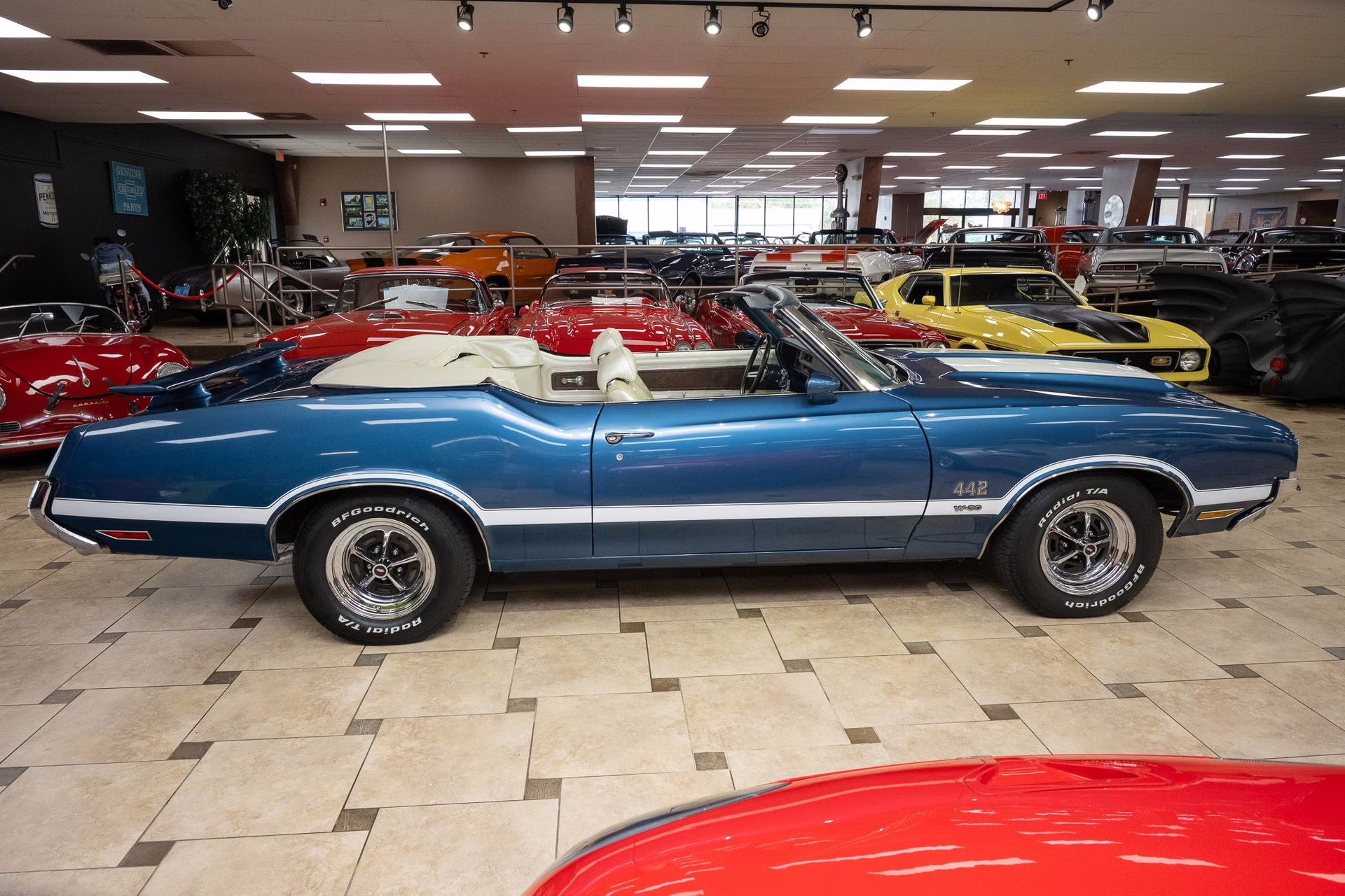 1970 Blue Metallic Oldsmobile Cutlass