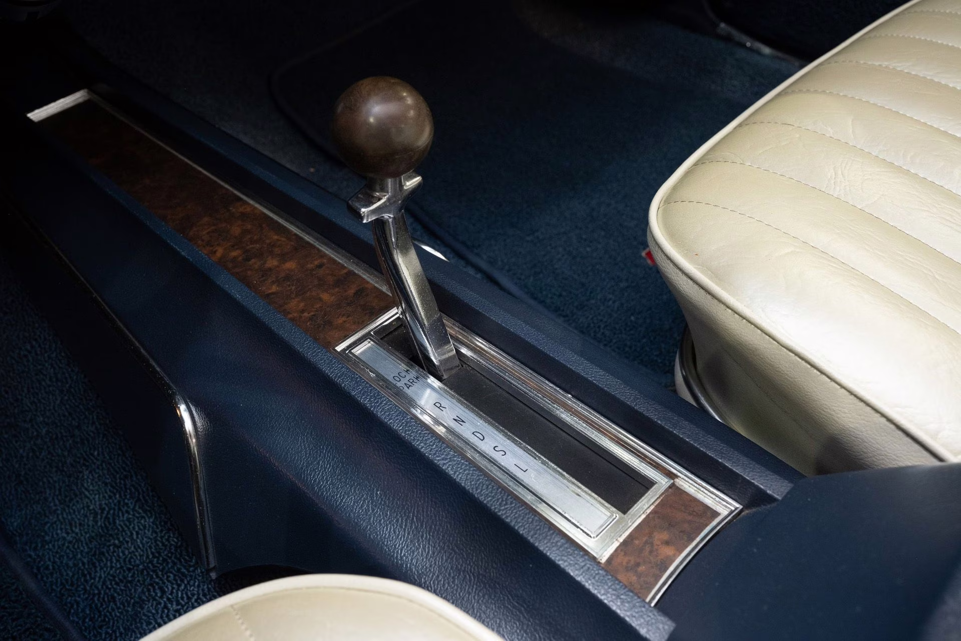 1970 Blue Metallic Oldsmobile Cutlass