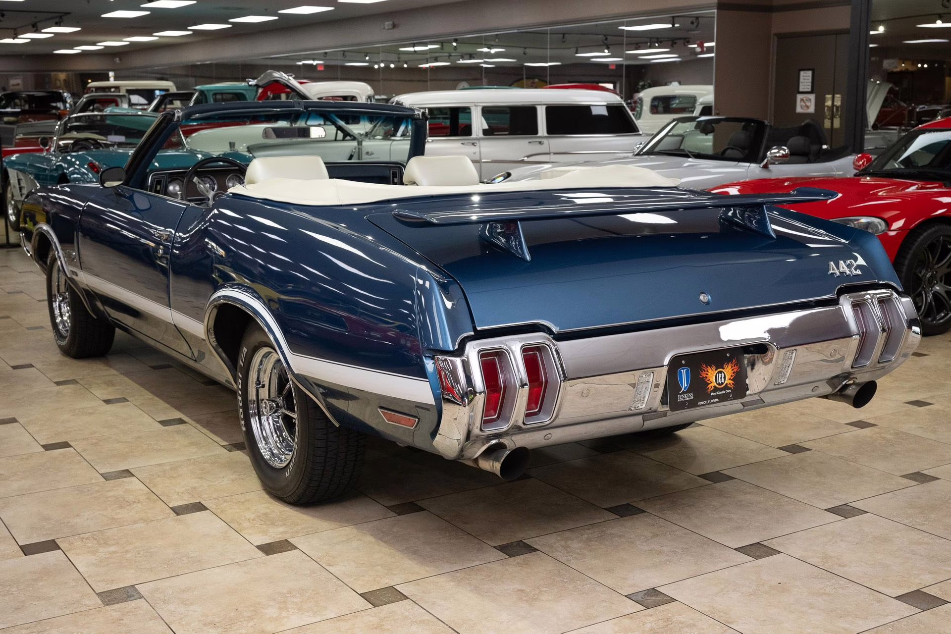 1970 Blue Metallic Oldsmobile Cutlass