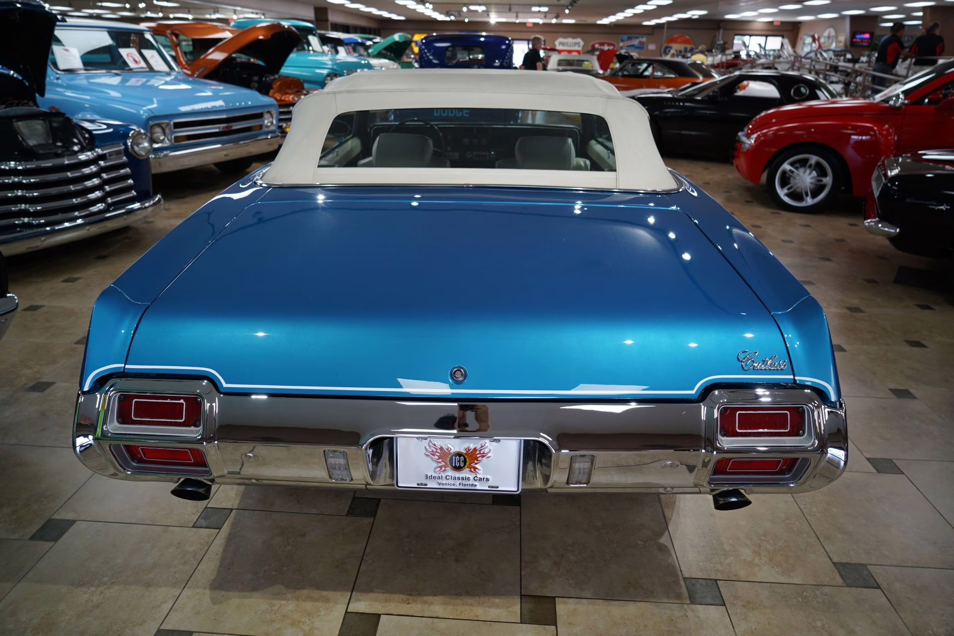 1971 Viking Blue Poly Oldsmobile Cutlass