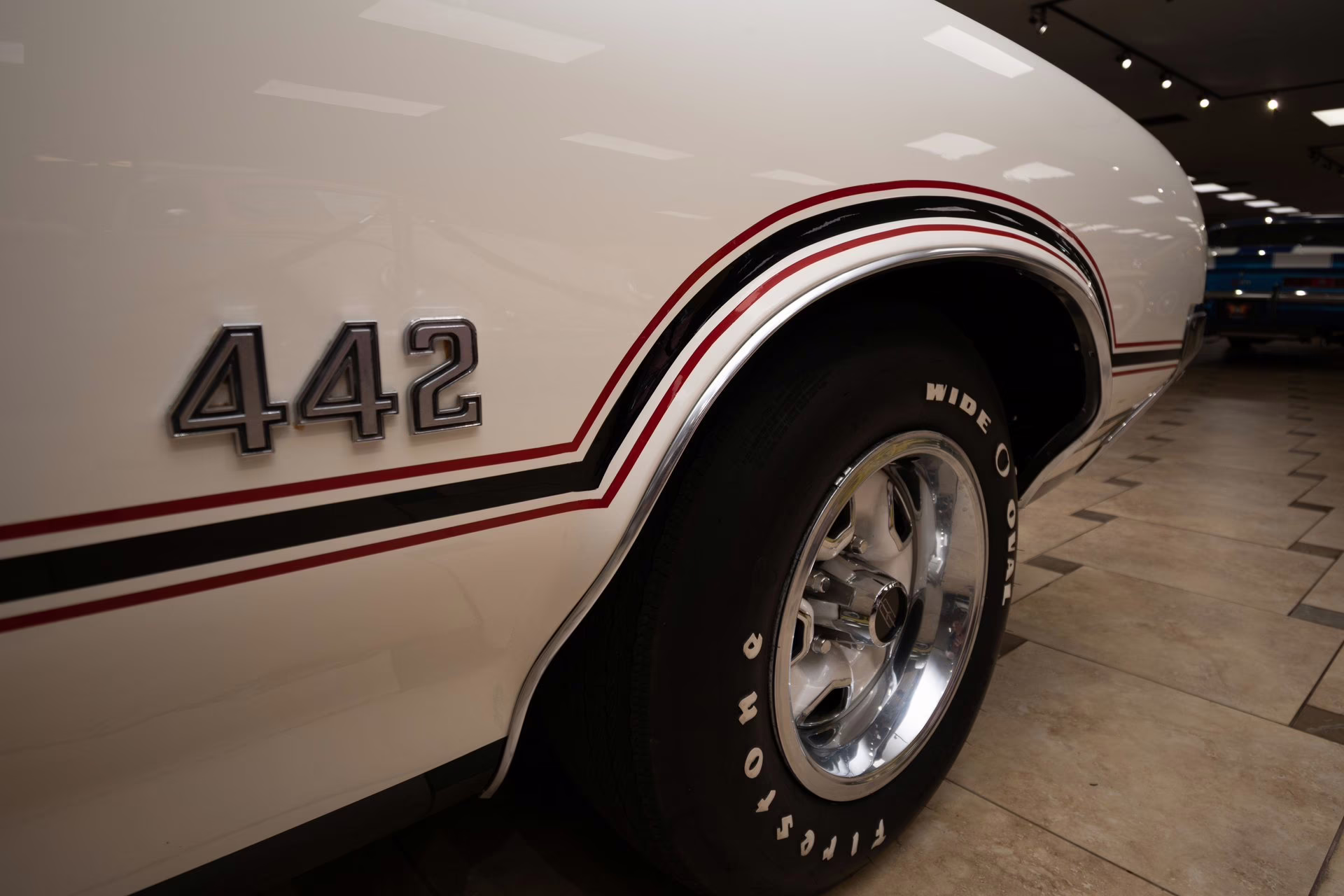 1970 Porcelain White Oldsmobile 442