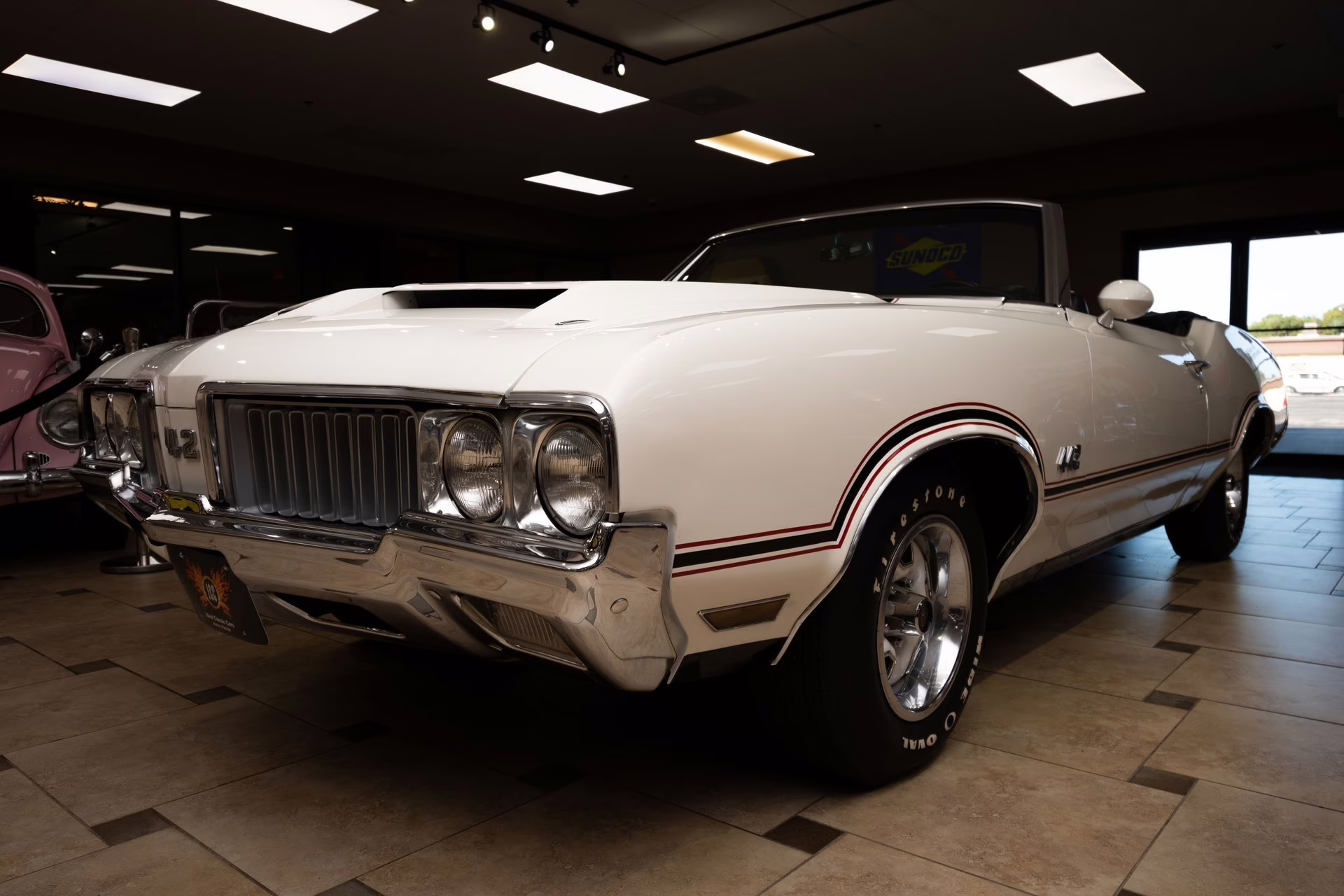 1970 Porcelain White Oldsmobile 442