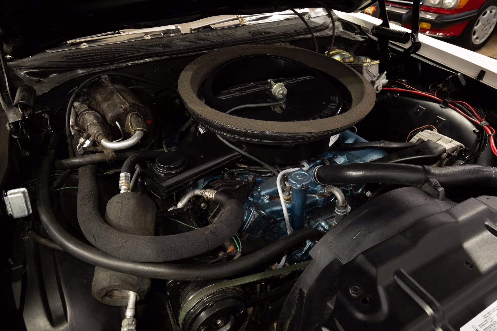 1970 Porcelain White Oldsmobile 442