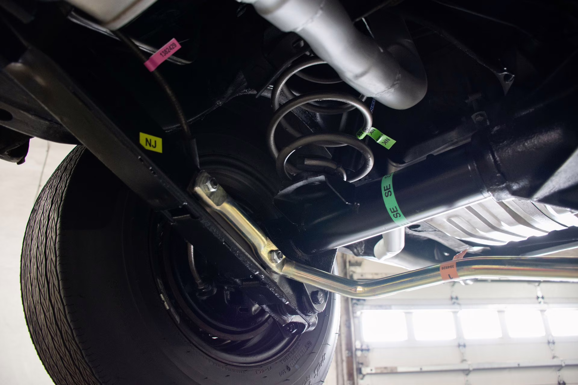 1970 Porcelain White Oldsmobile 442