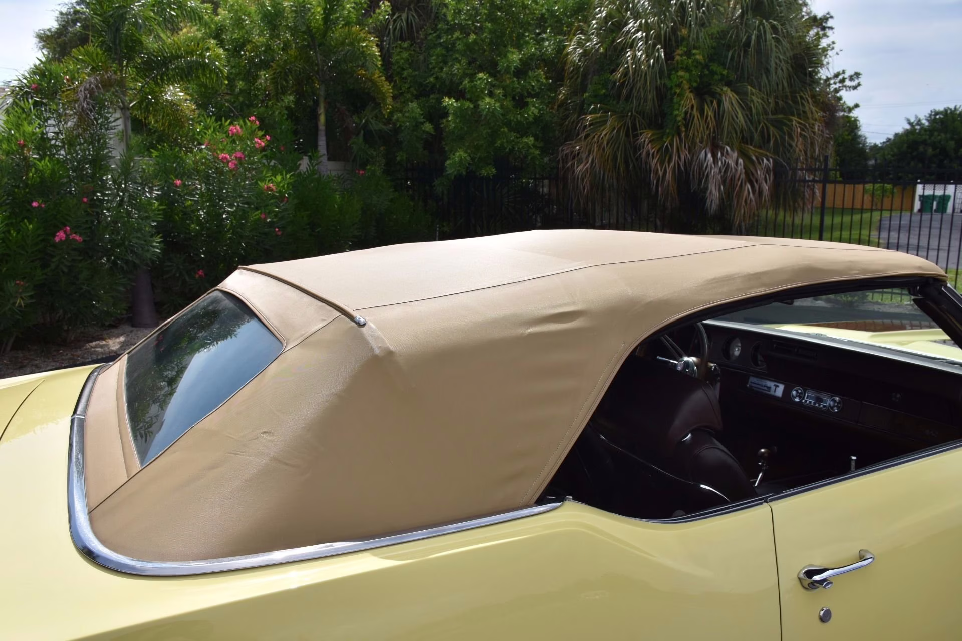 1970 Bamboo Yellow Oldsmobile 442