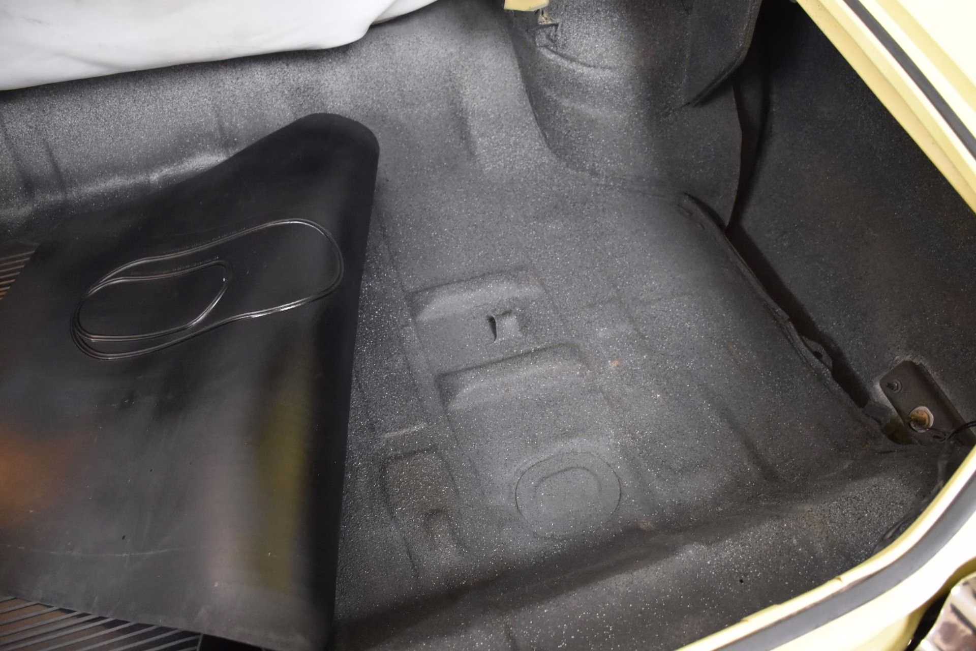 1970 Bamboo Yellow Oldsmobile 442