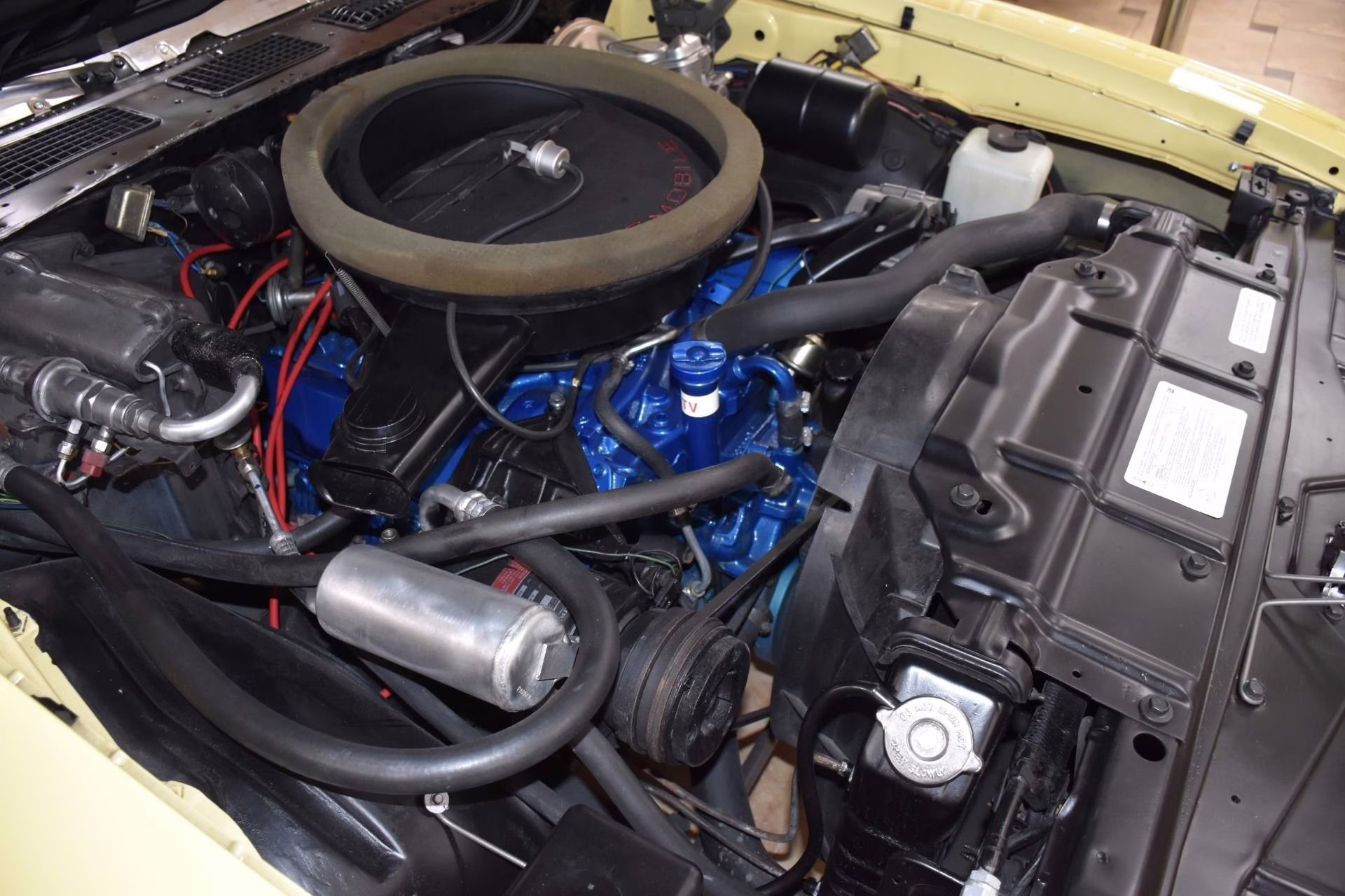 1970 Bamboo Yellow Oldsmobile 442