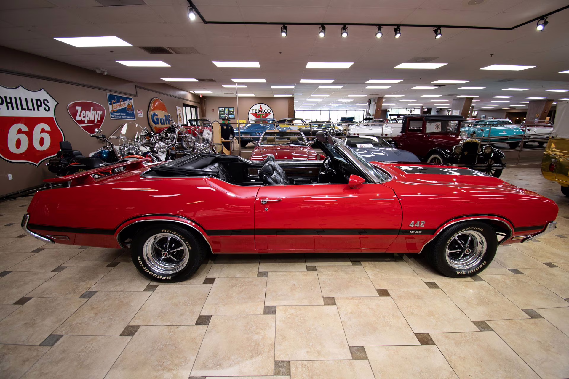 1970 Red Oldsmobile 442