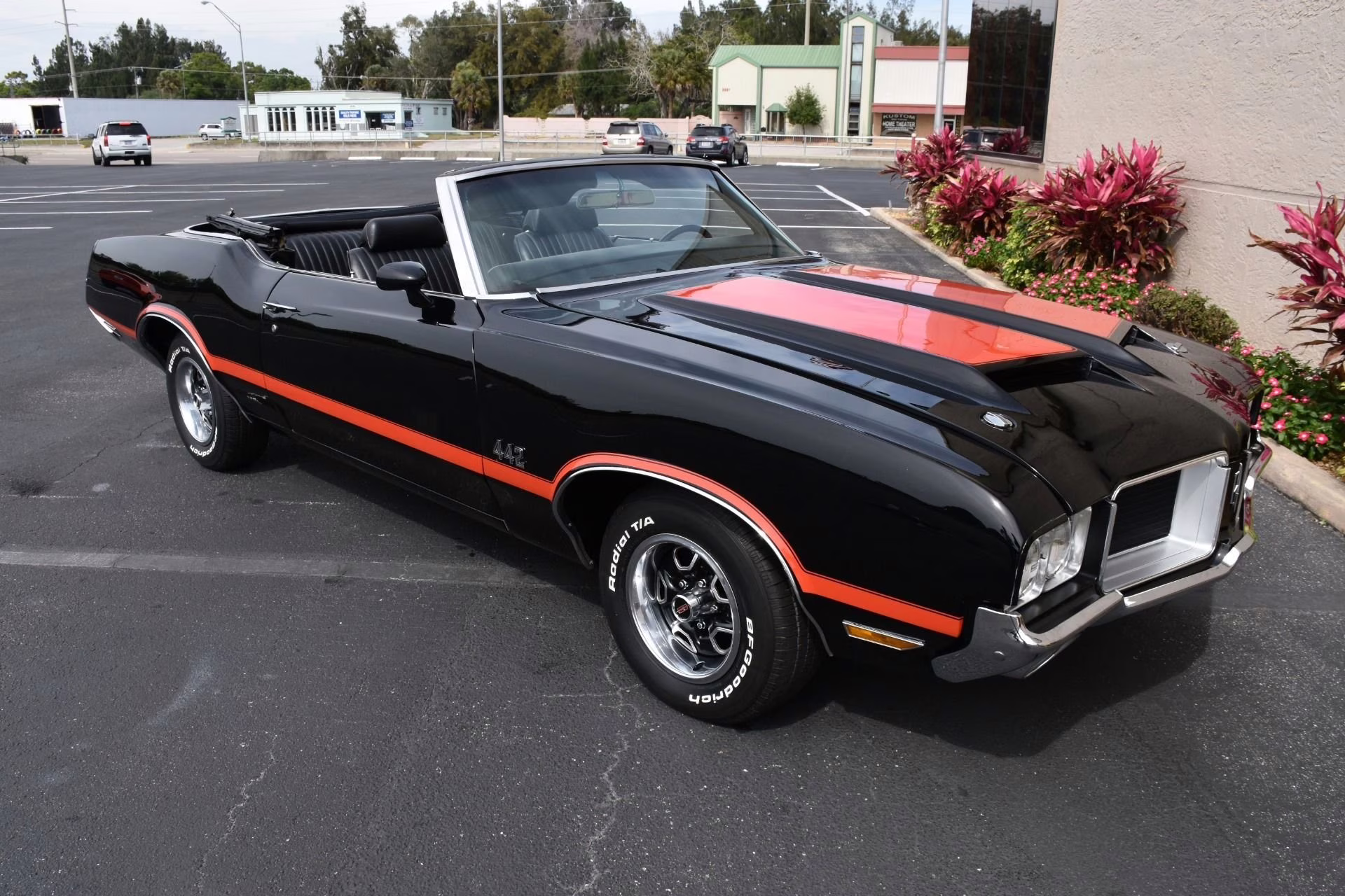 1971 Ebony Black w/ Red Stripes Oldsmobile 442
