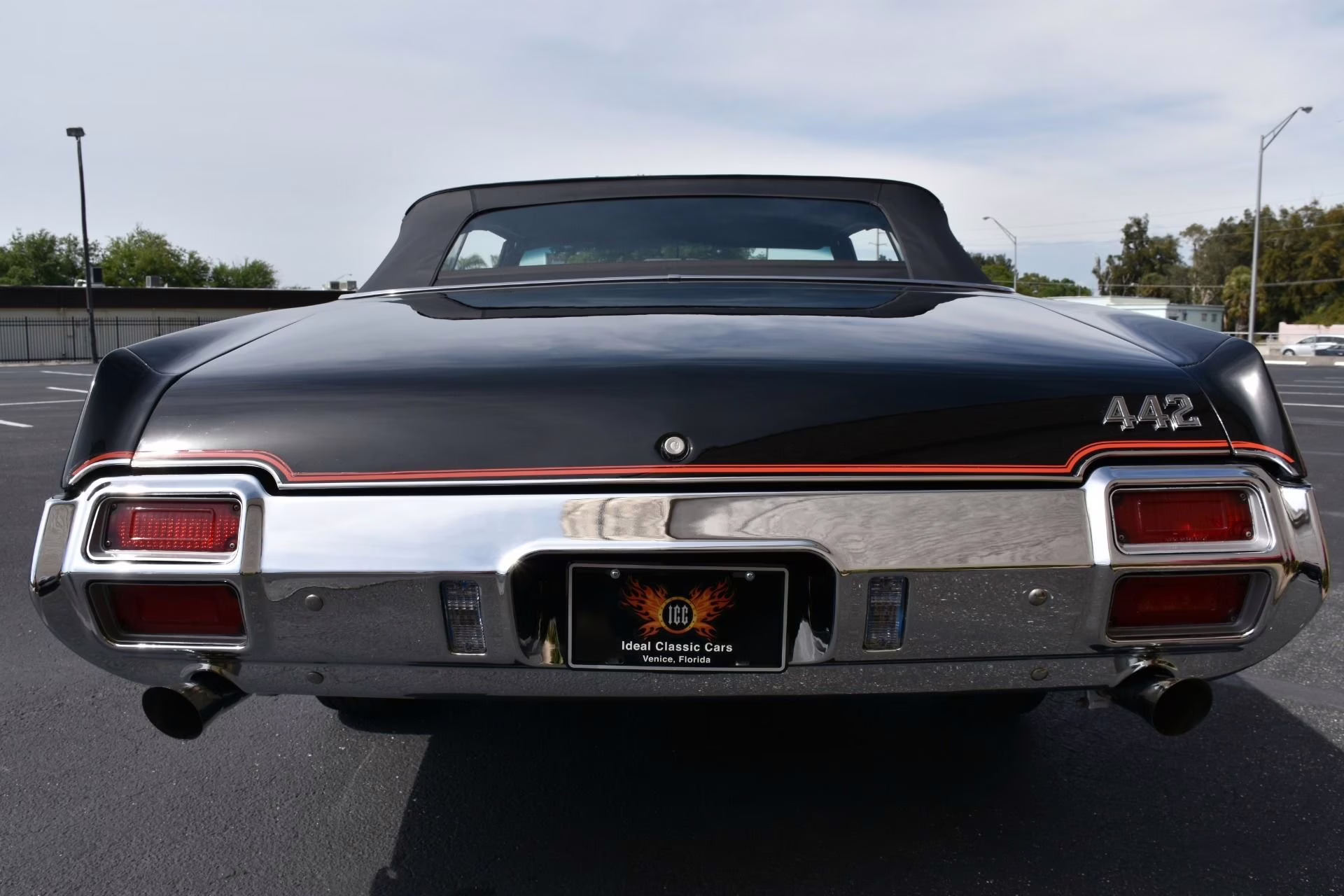 1971 Ebony Black w/ Red Stripes Oldsmobile 442