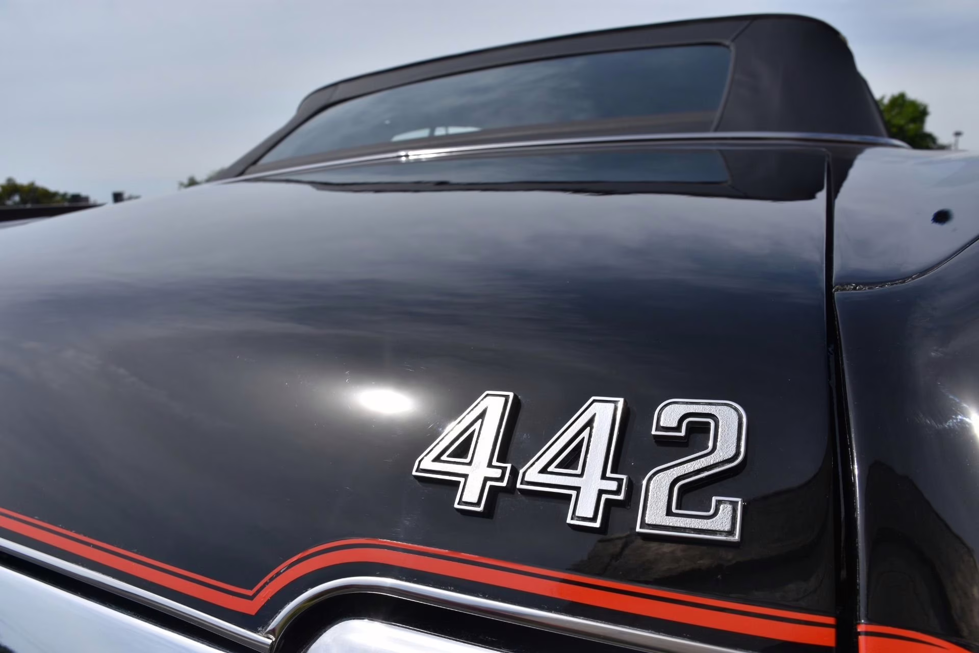 1971 Ebony Black w/ Red Stripes Oldsmobile 442