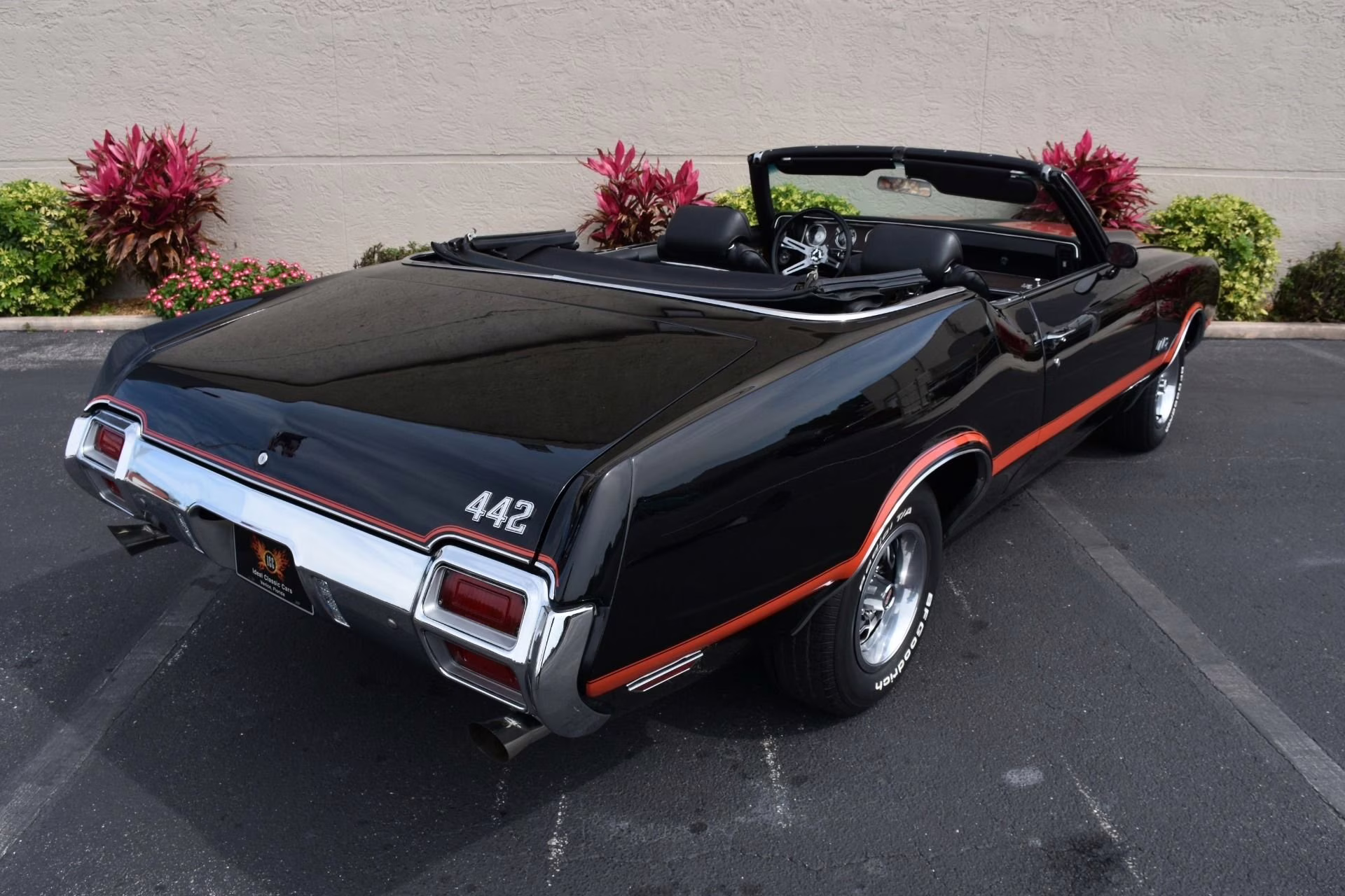 1971 Ebony Black w/ Red Stripes Oldsmobile 442