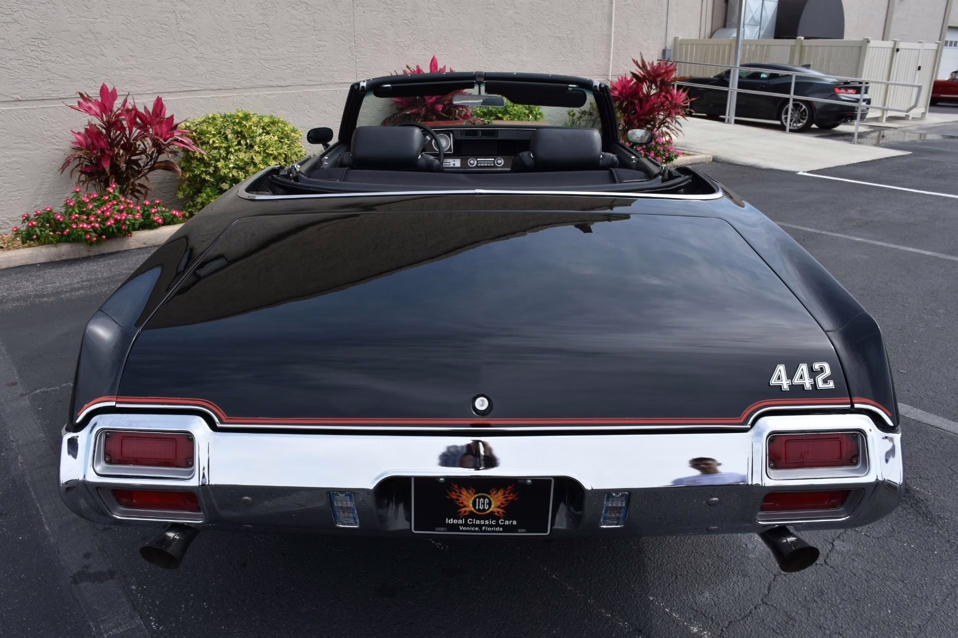 1971 Ebony Black w/ Red Stripes Oldsmobile 442