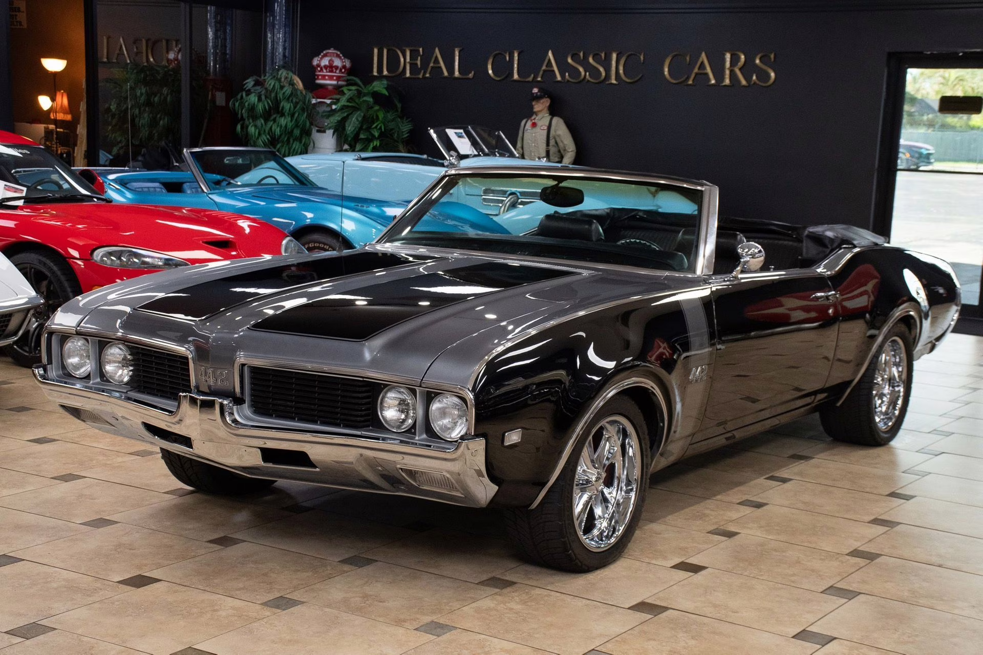 1969 Black &amp; Silver Oldsmobile 442