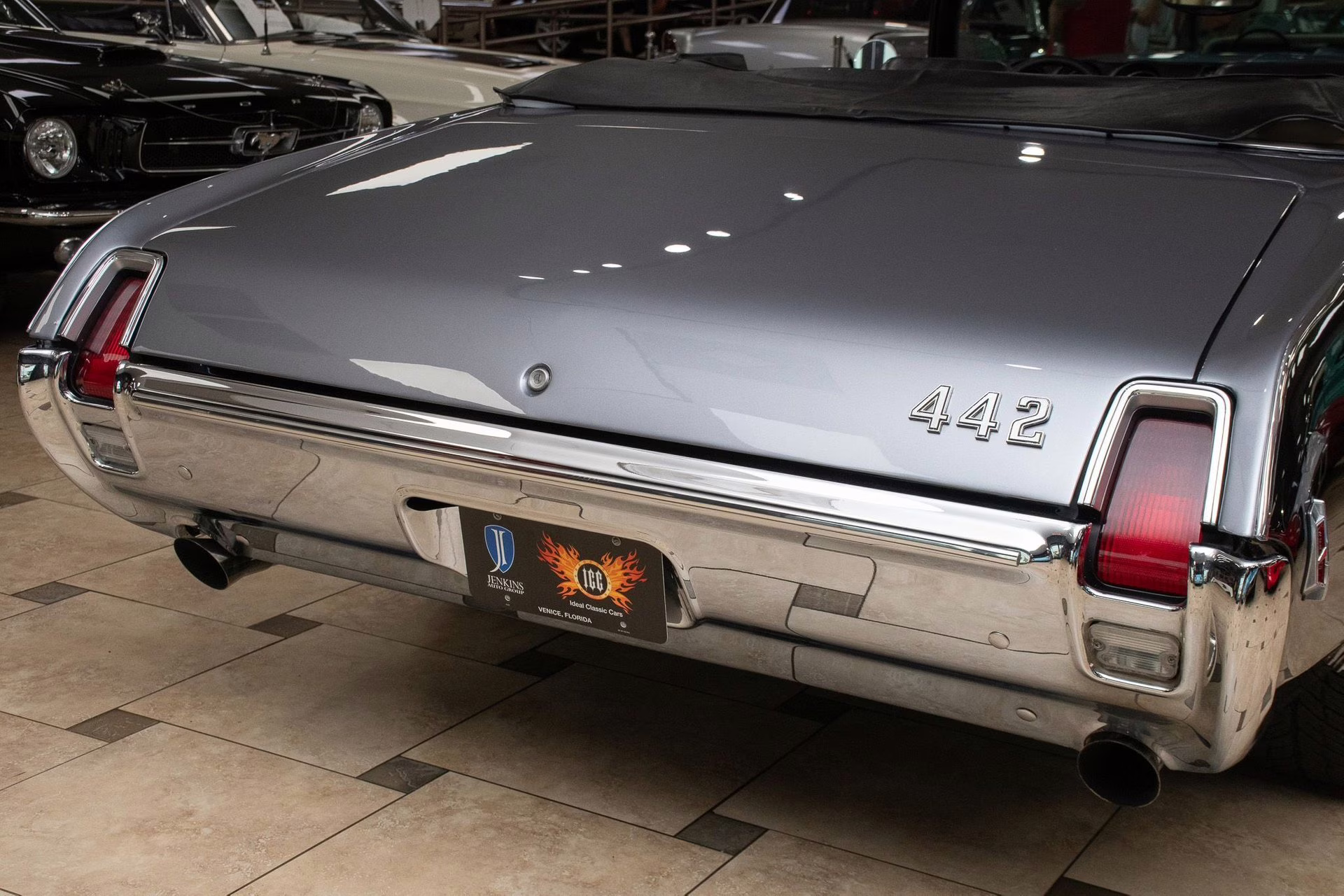 1969 Black &amp; Silver Oldsmobile 442