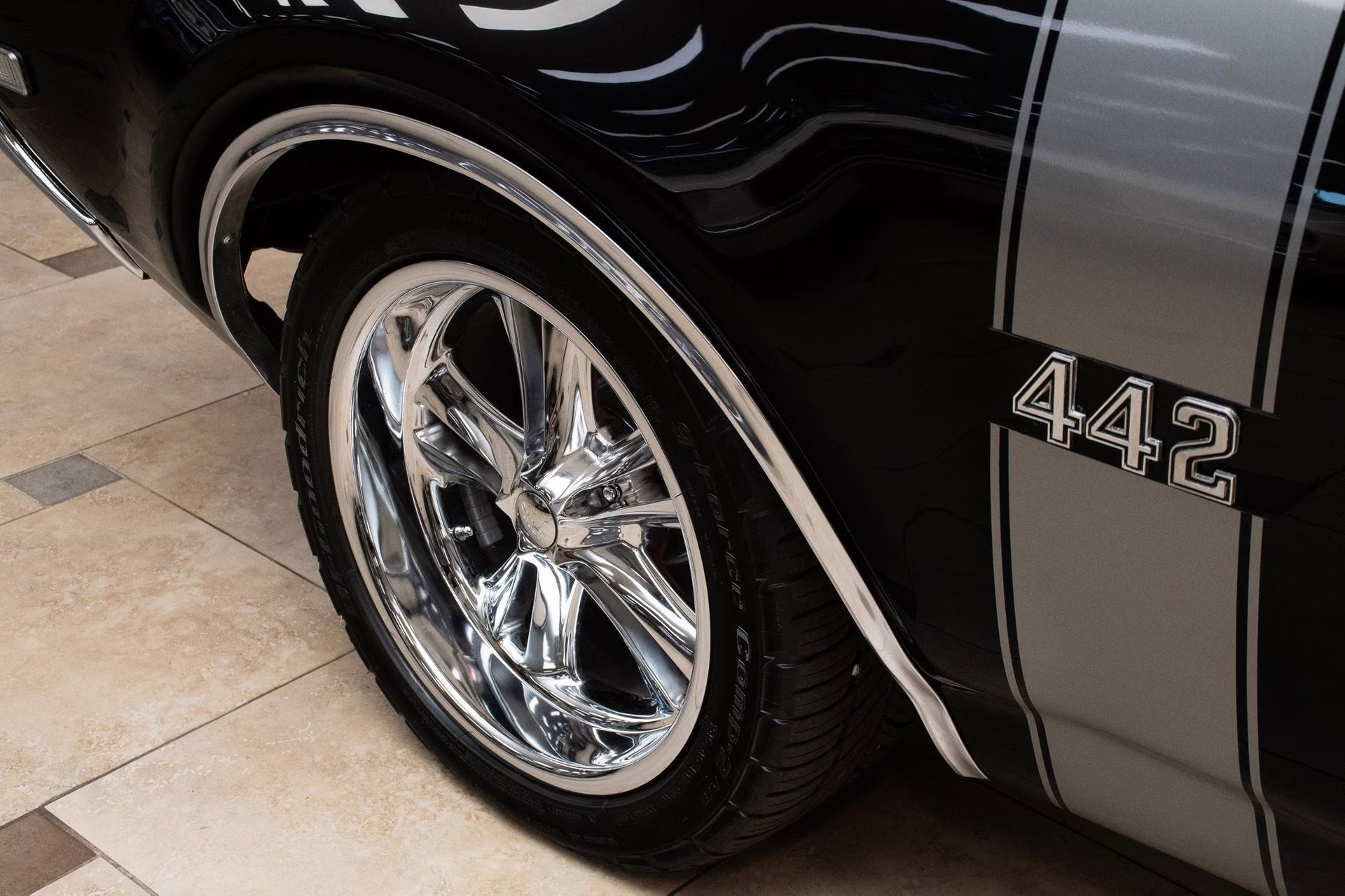 1969 Black &amp; Silver Oldsmobile 442