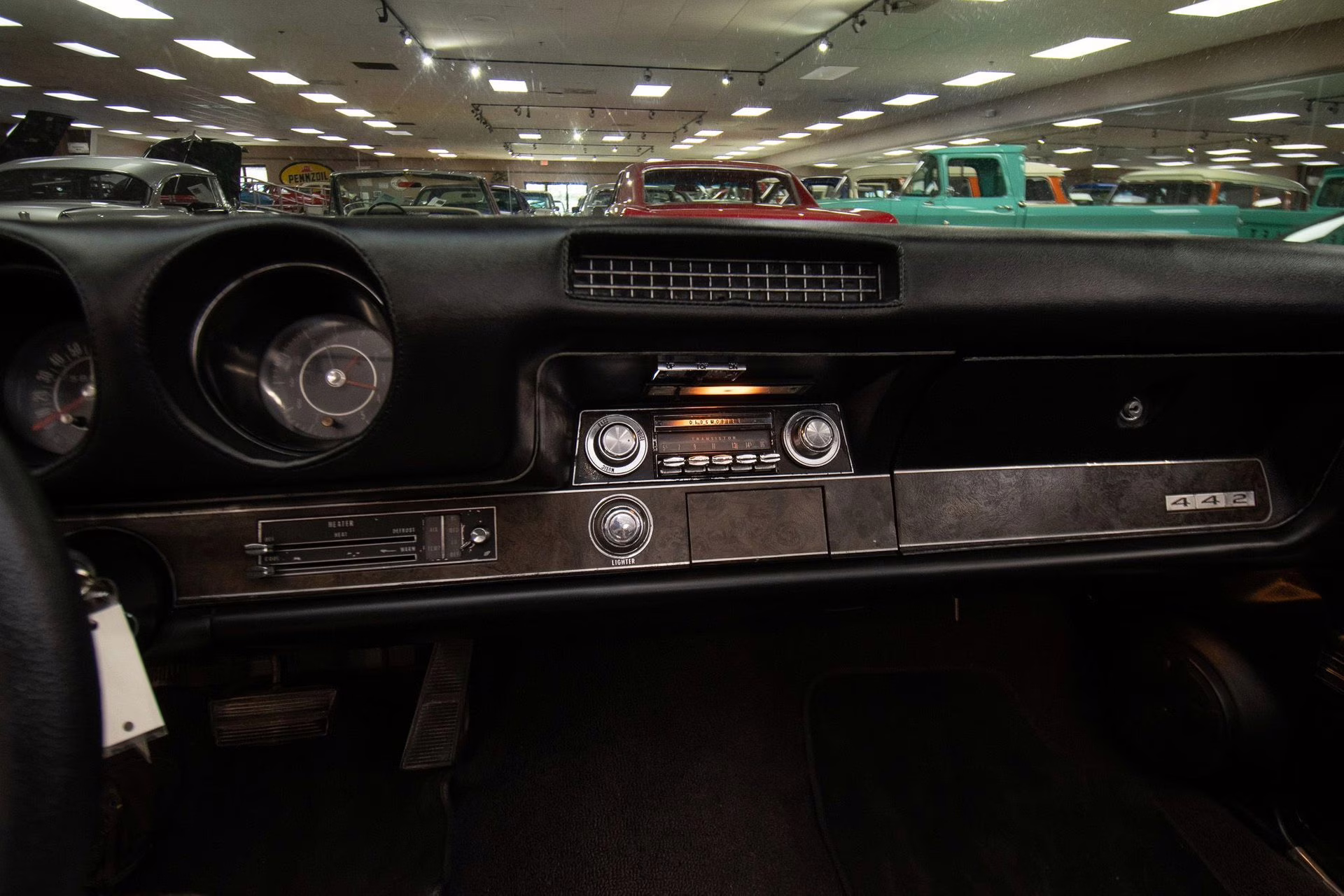 1969 Black &amp; Silver Oldsmobile 442