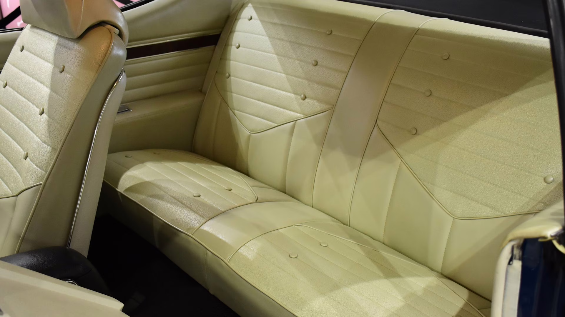 1970 Blue &amp; White Oldsmobile 442