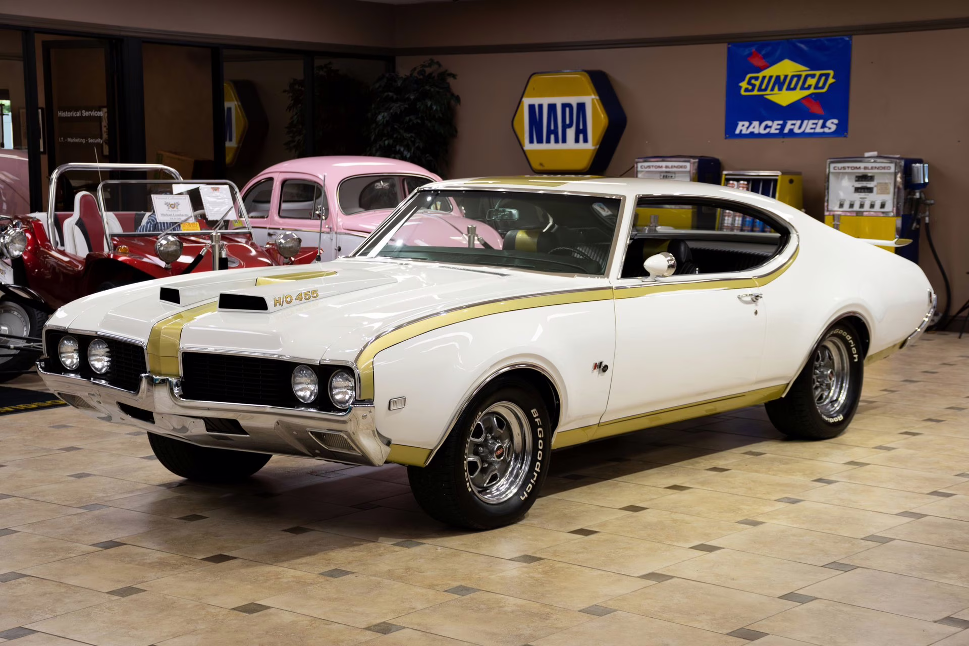 1969 Cameo White/Firefrost Gold Oldsmobile 442