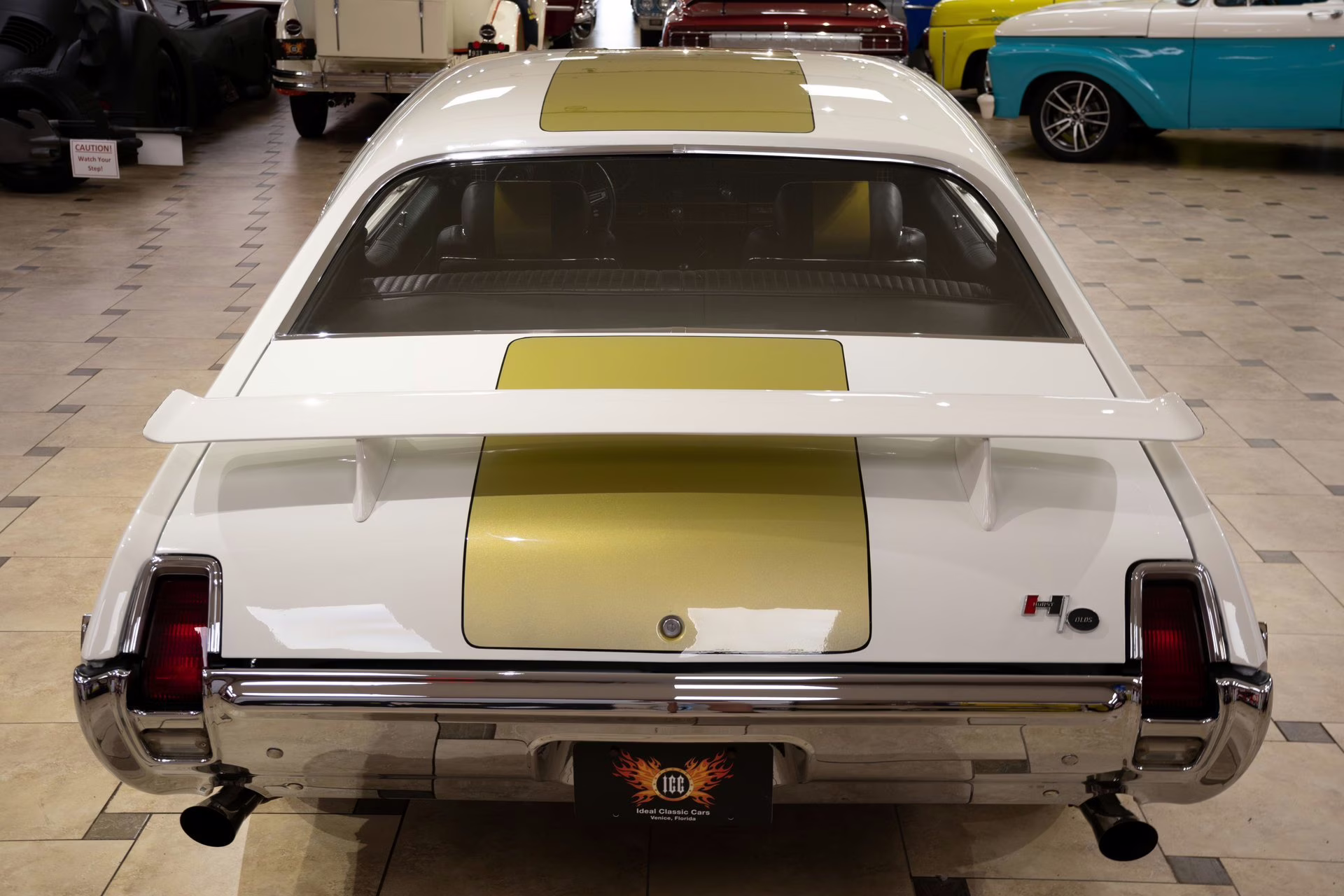 1969 Cameo White/Firefrost Gold Oldsmobile 442