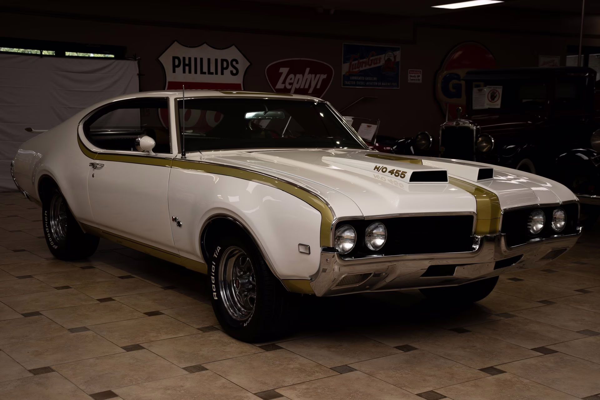 1969 Cameo White/Firefrost Gold Oldsmobile 442