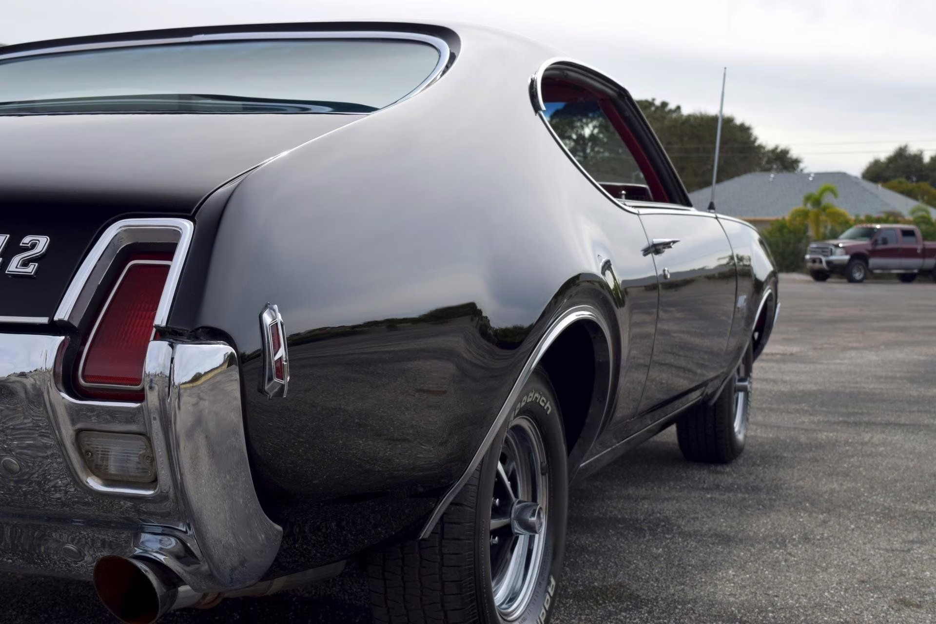 1969 Black Oldsmobile 442