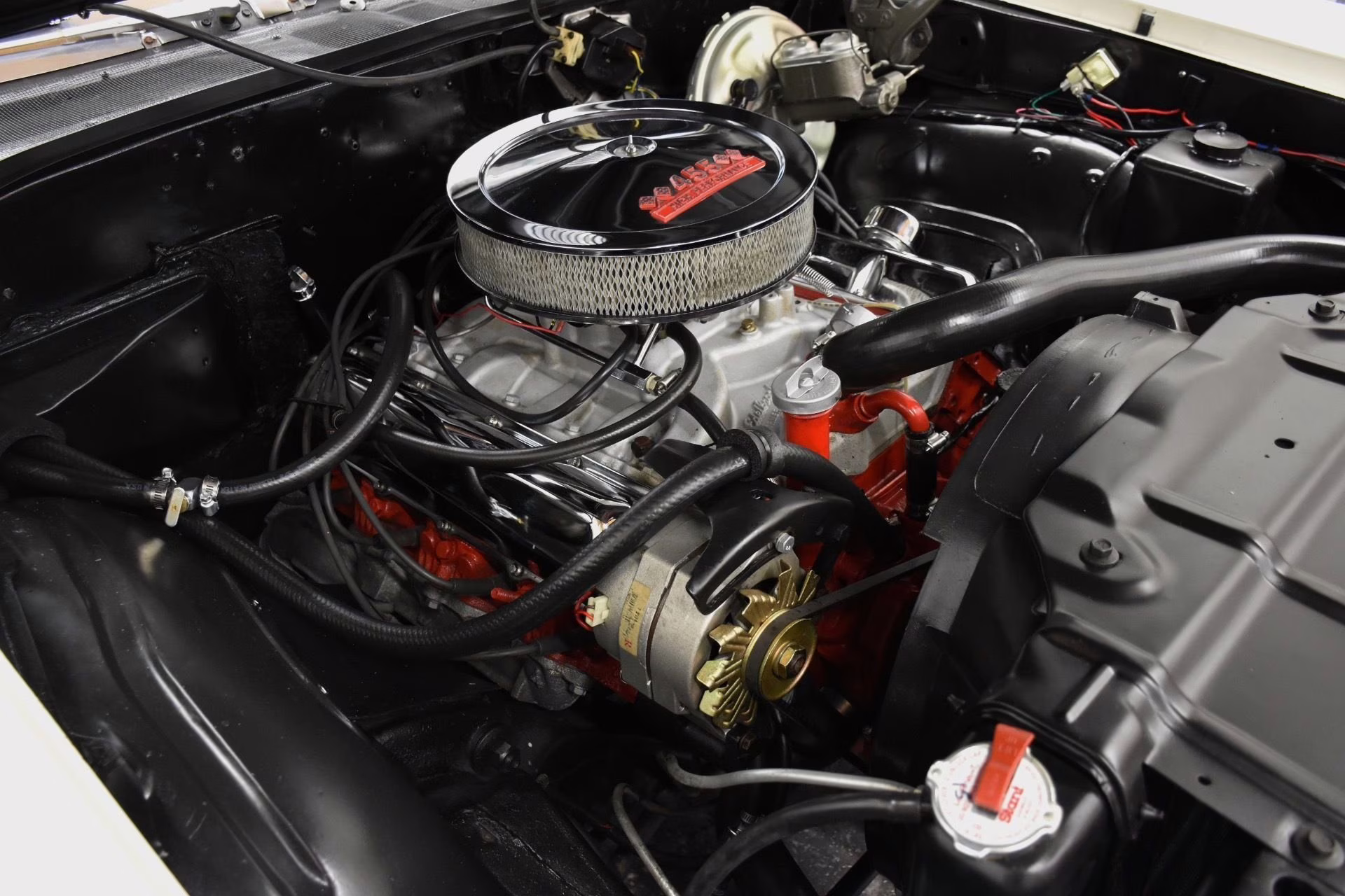 1969 White Oldsmobile 442 Coupe