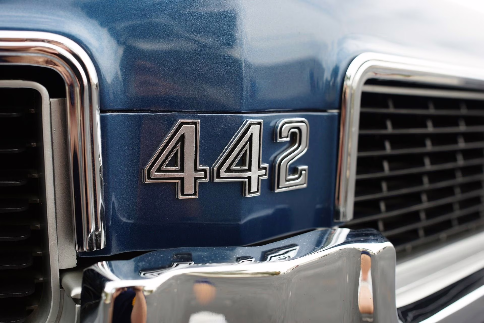 1969 Trophy Blue w/ White Stripes Oldsmobile 442