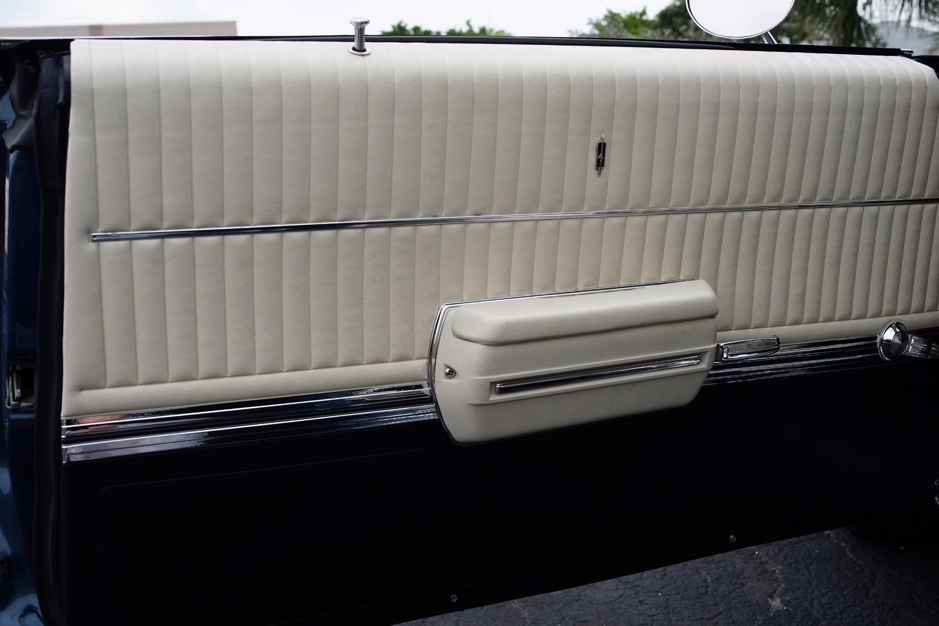 1969 Trophy Blue w/ White Stripes Oldsmobile 442