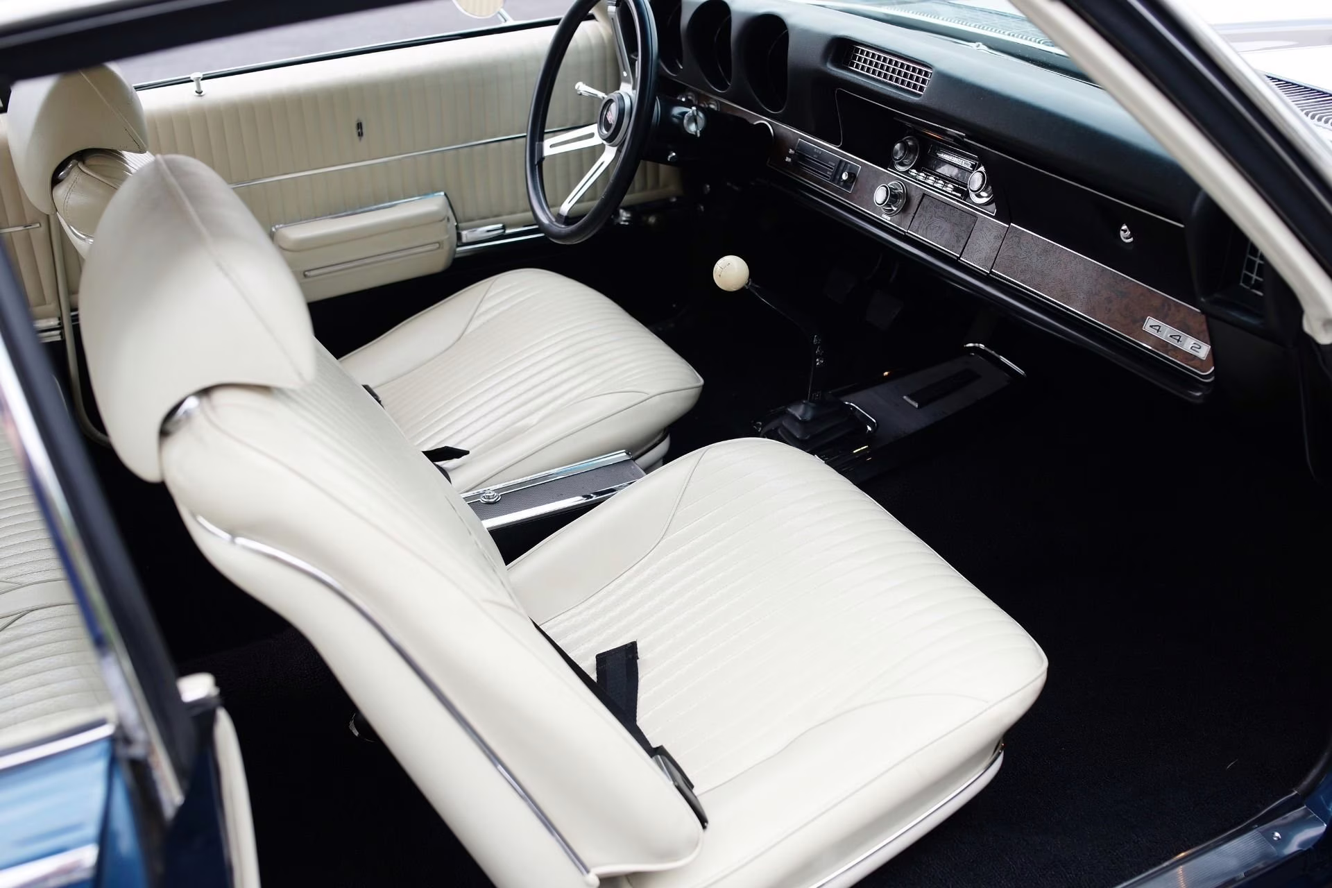 1969 Trophy Blue w/ White Stripes Oldsmobile 442