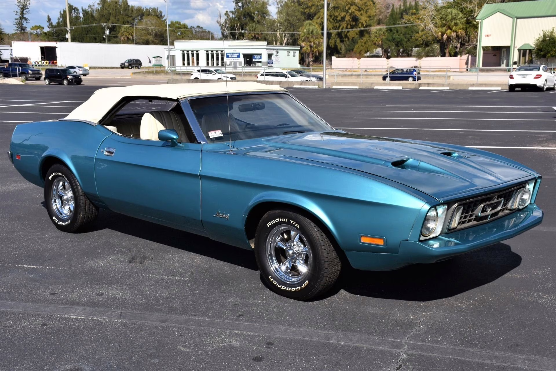 1973 Turquoise Metallic Ford Mustang