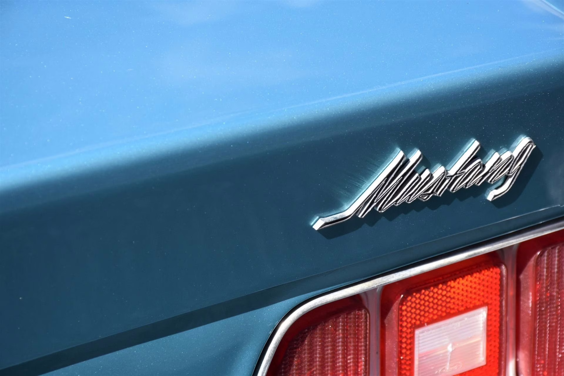 1973 Turquoise Metallic Ford Mustang