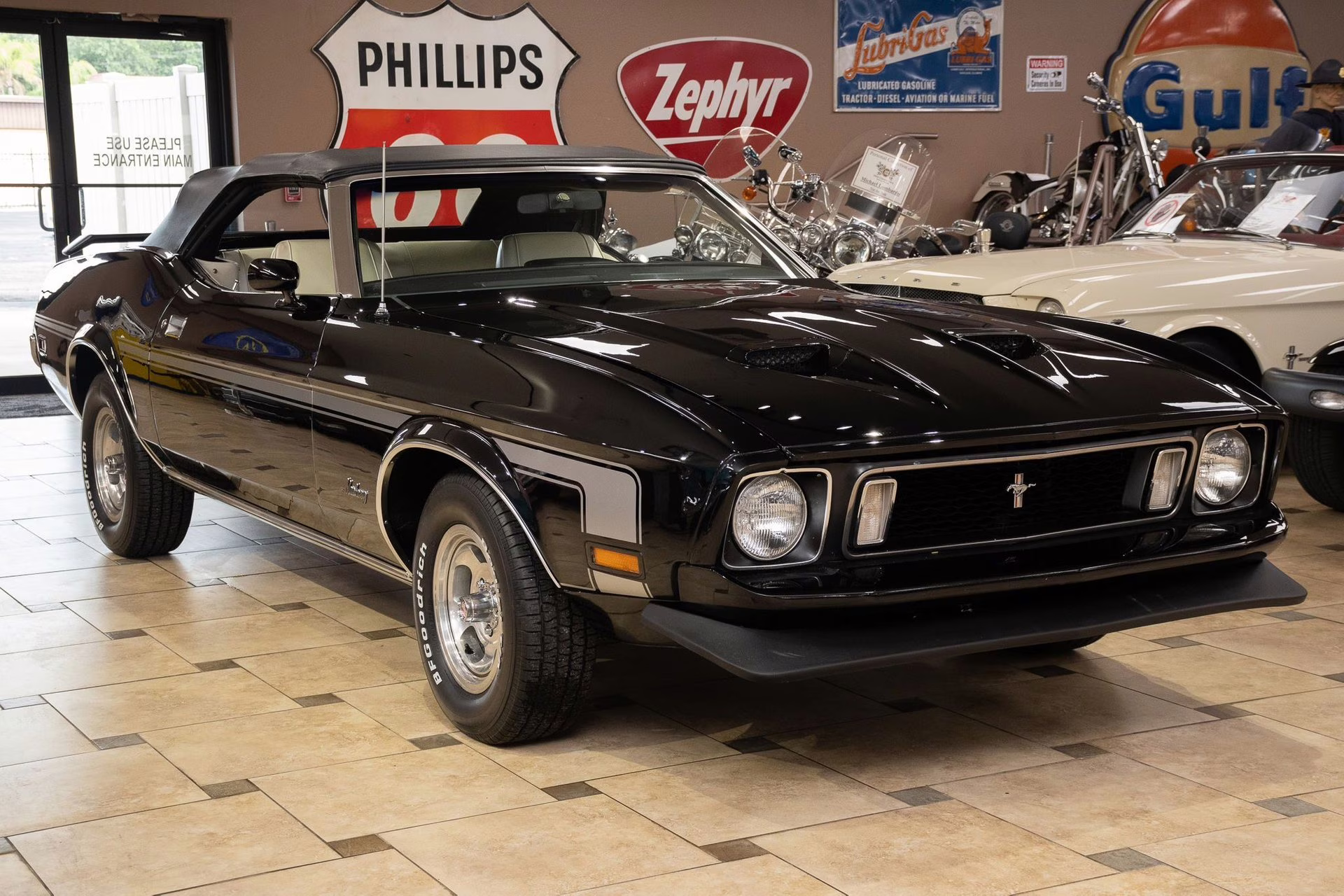 1973 Black Ford Mustang