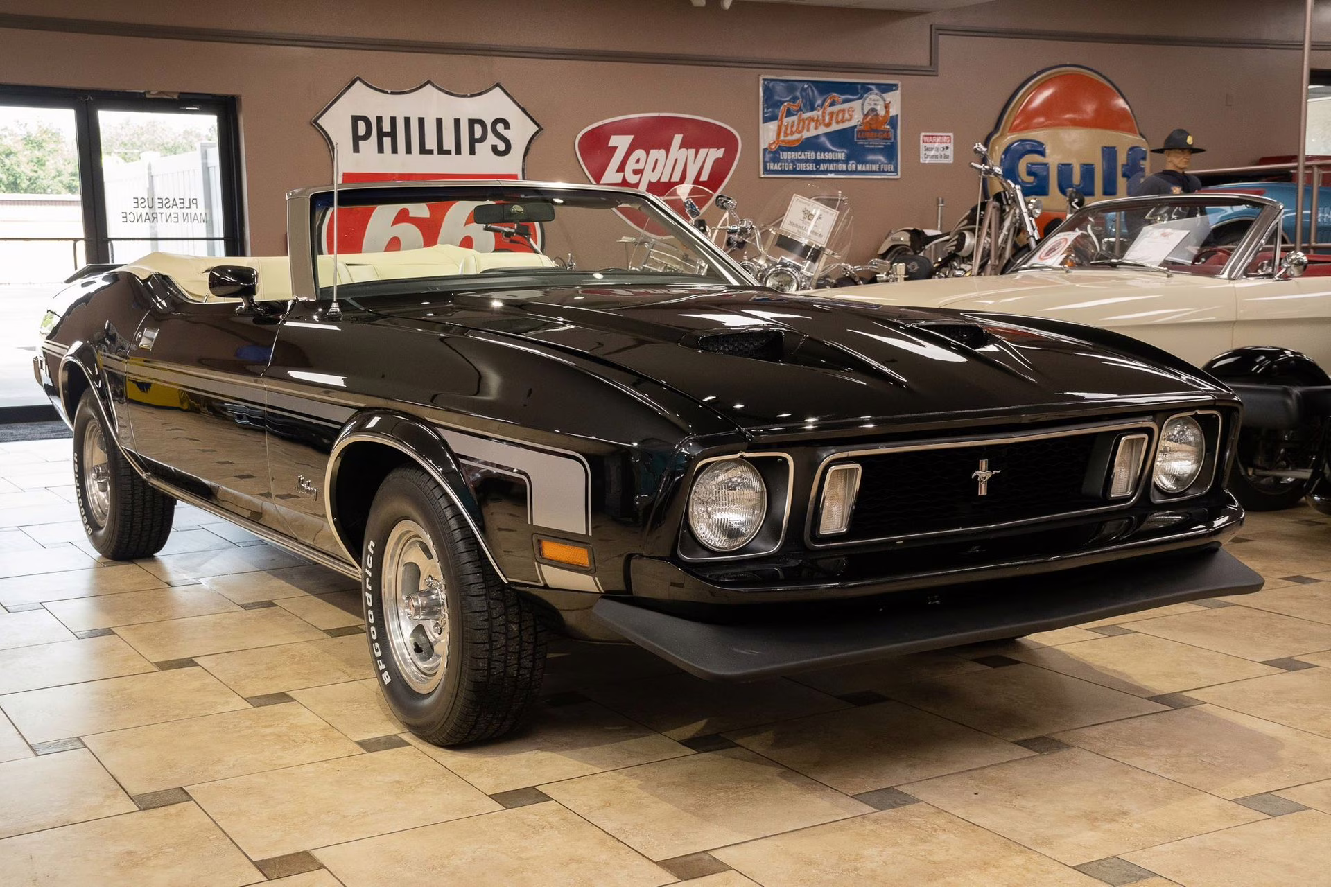 1973 Black Ford Mustang