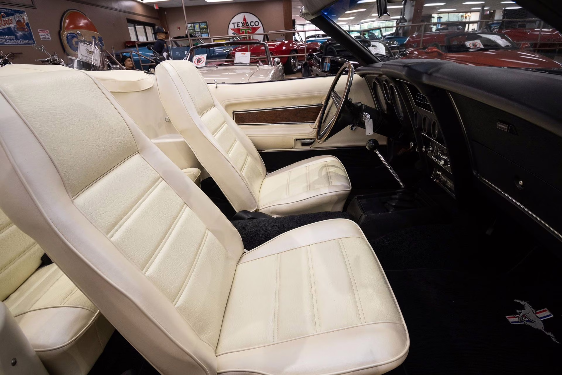 1973 Black Ford Mustang