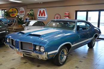 1972 Viking Blue w/ White Stripes Oldsmobile 442