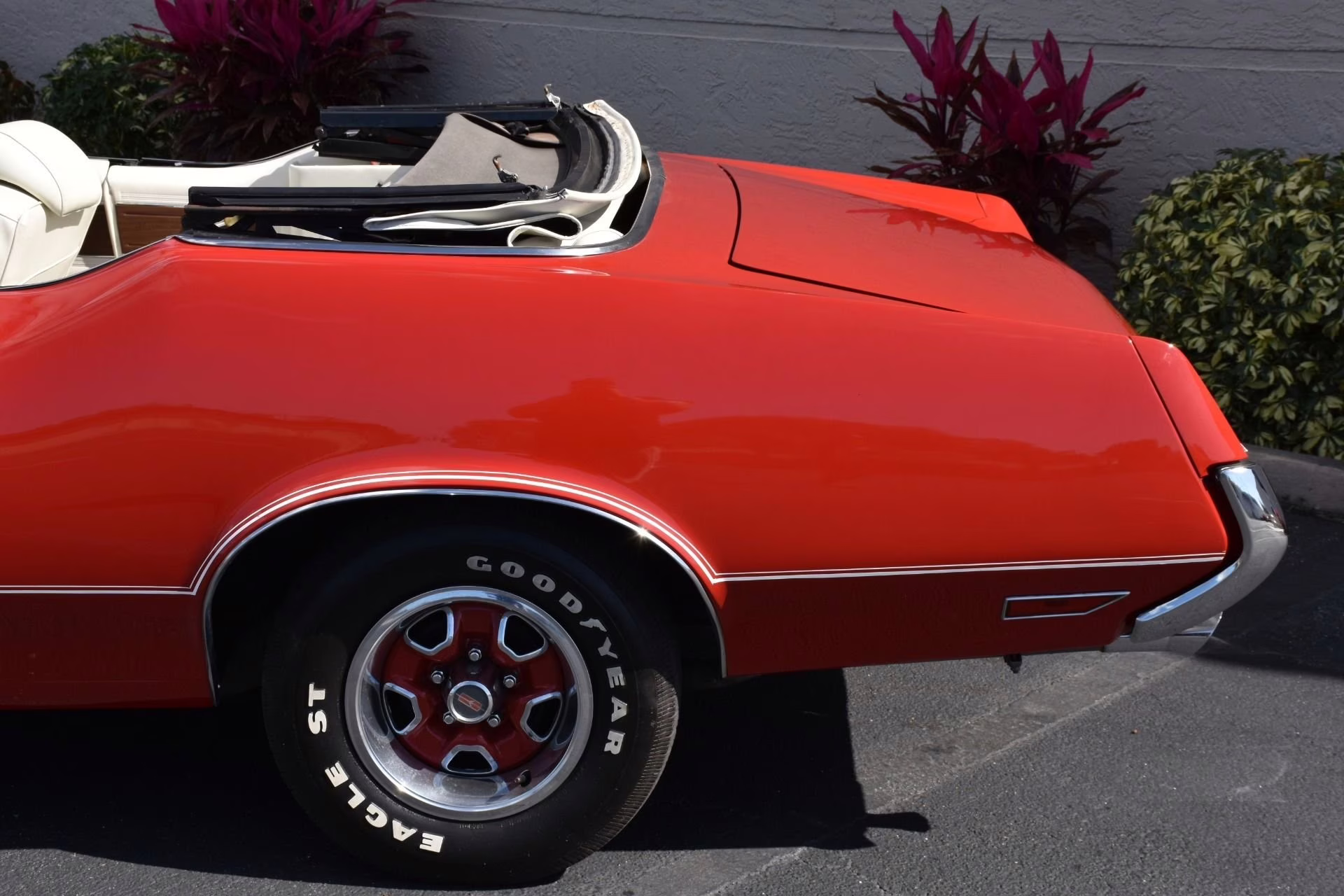 1972 Matador Red Oldsmobile 442