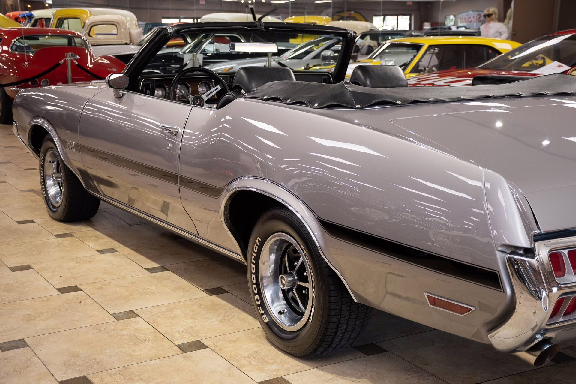 1972 Silver Pewter Poly Oldsmobile 442