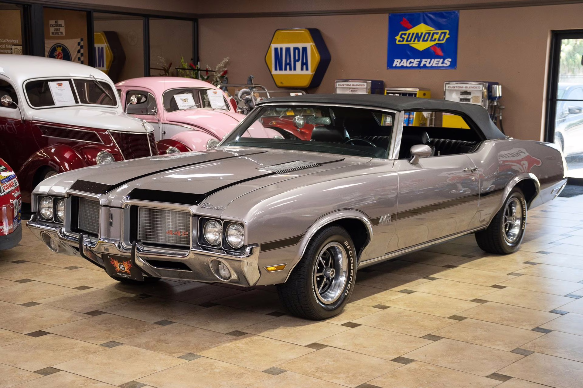 1972 Silver Pewter Poly Oldsmobile 442